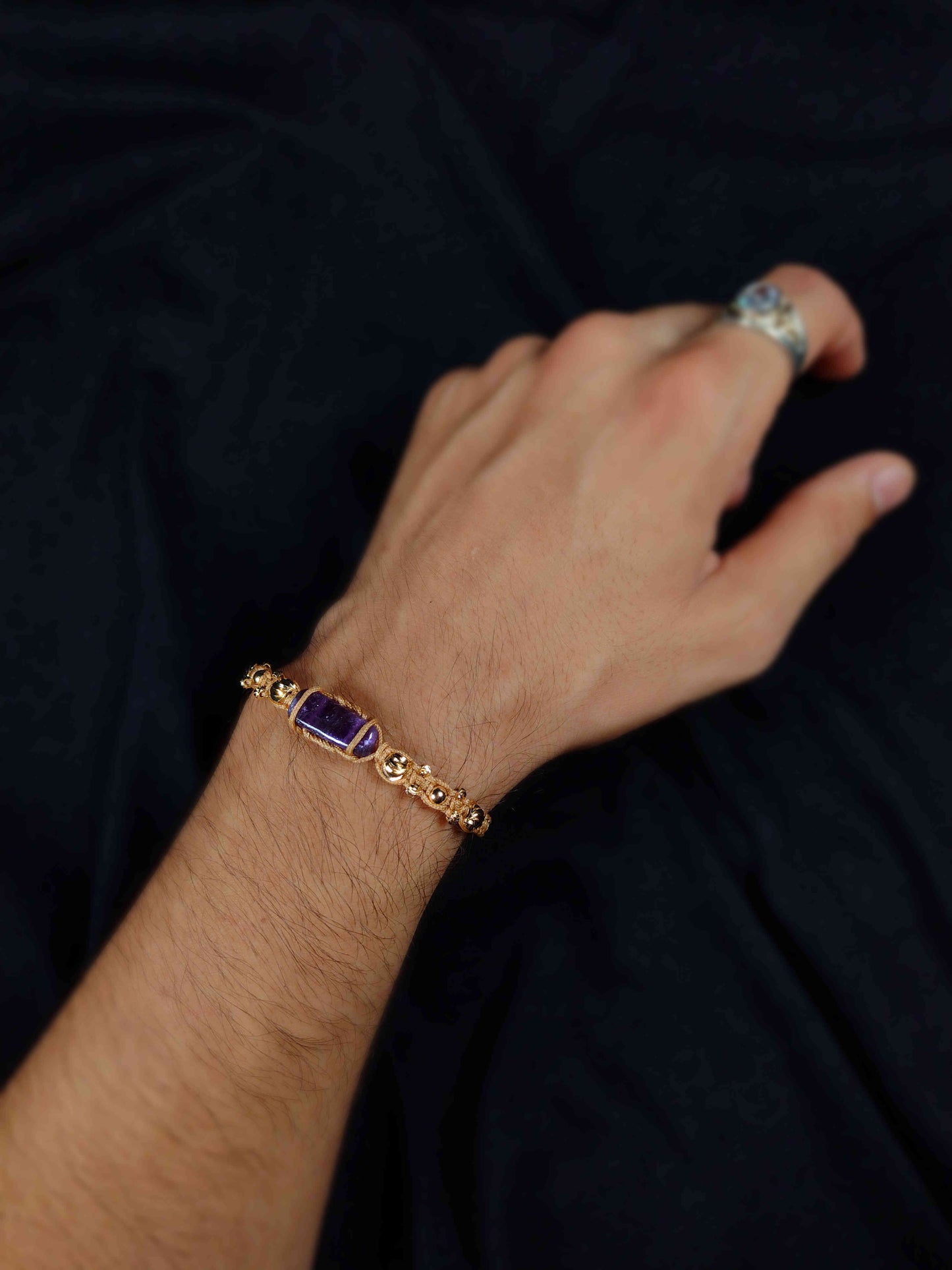 Pulsera tejida con Amatista