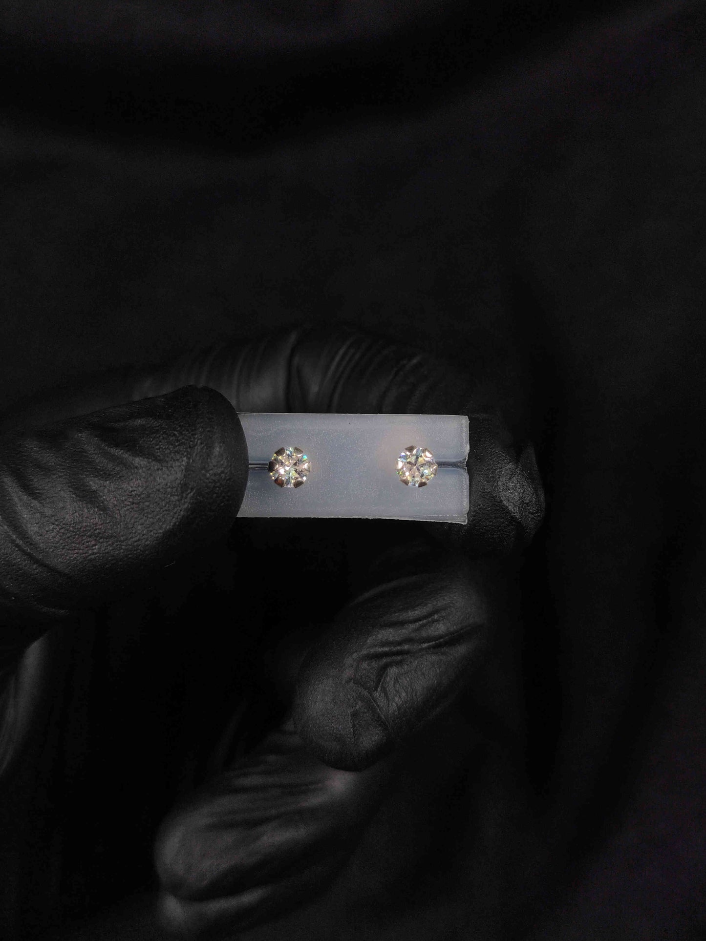 Topo con circon redondo