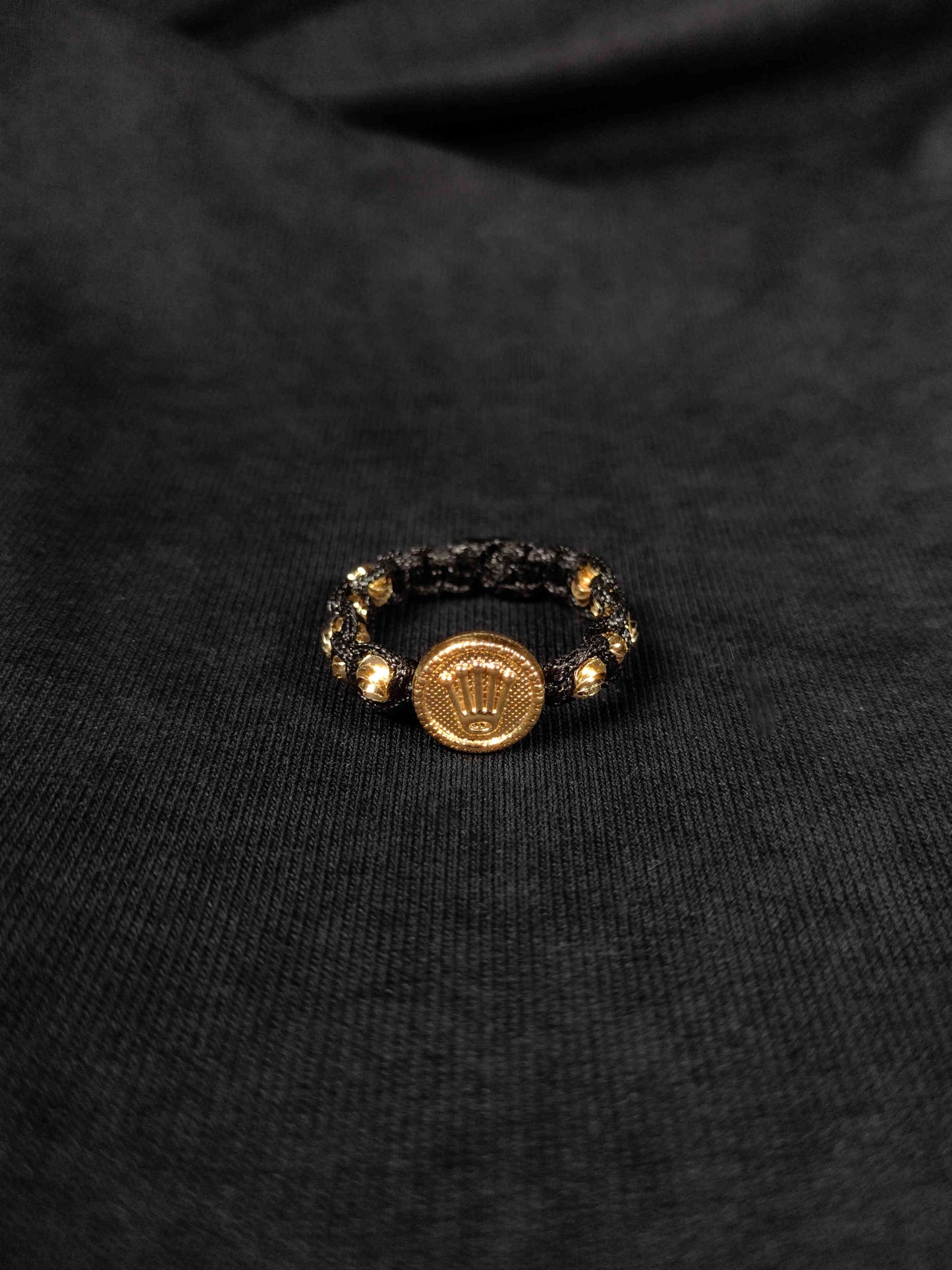 Anillo tejido corona